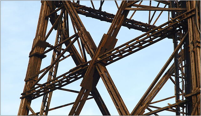 Wooden radio tower closeup, Lubliniecka, Gliwice 44-102 - Zdjęcia